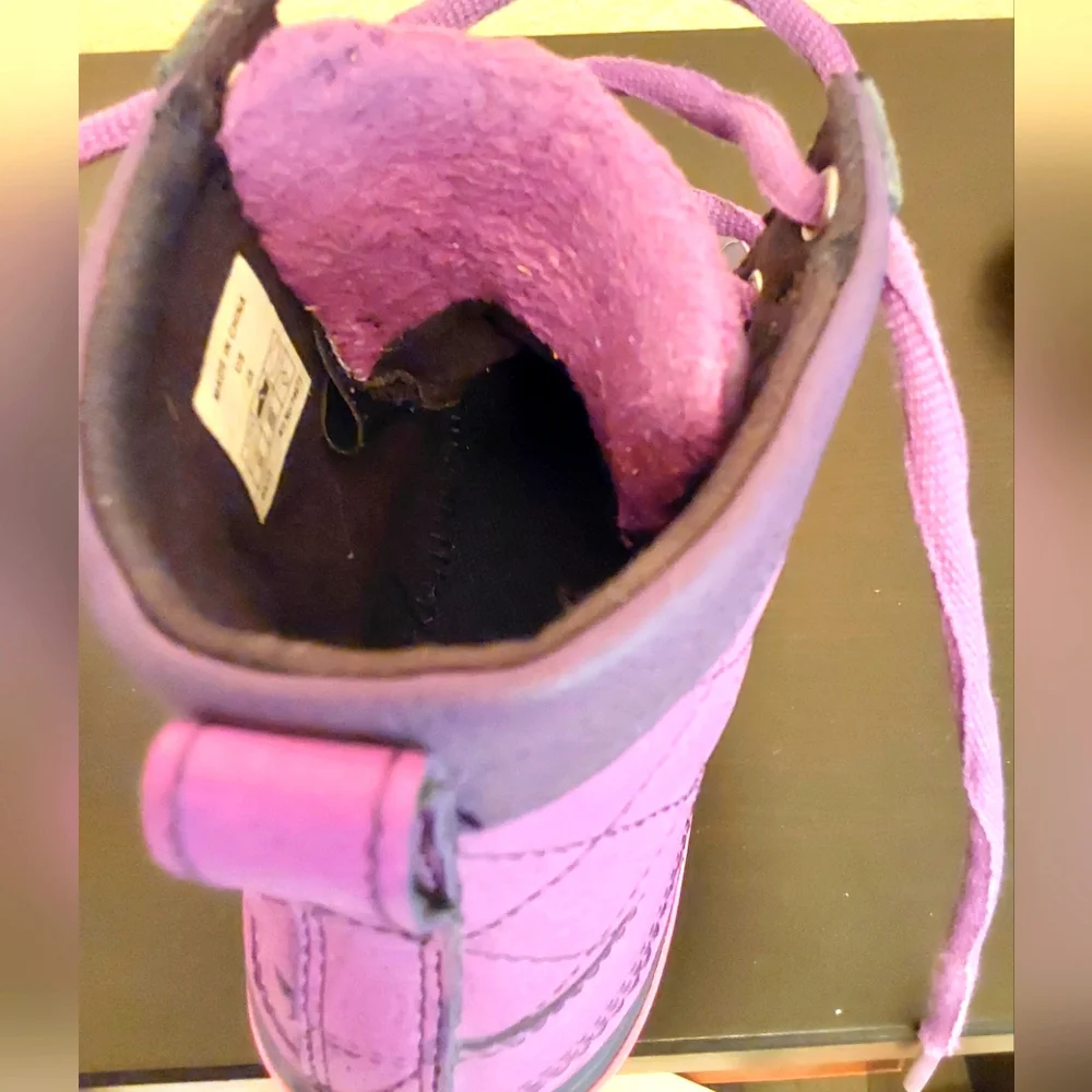 🌺 Girls Pre-loved Crocs Snow Boots
